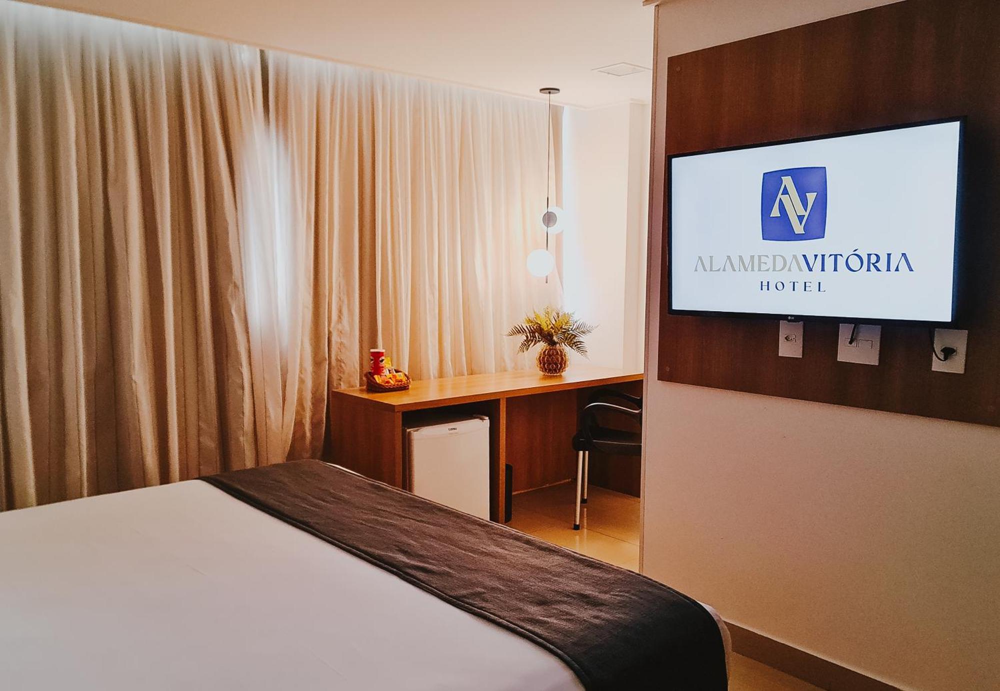 Alameda Vitoria Hotel ภายนอก รูปภาพ