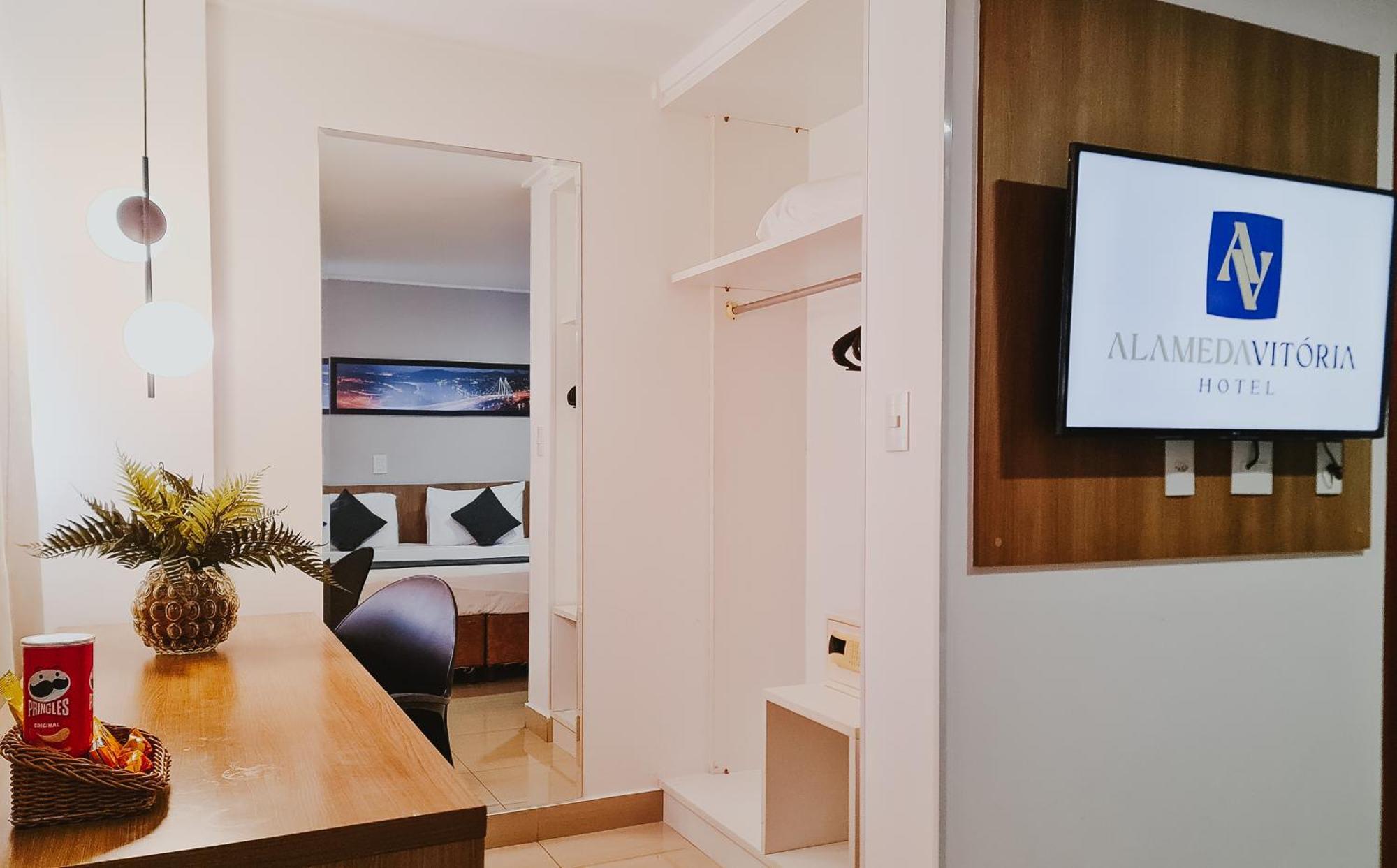 Alameda Vitoria Hotel ภายนอก รูปภาพ