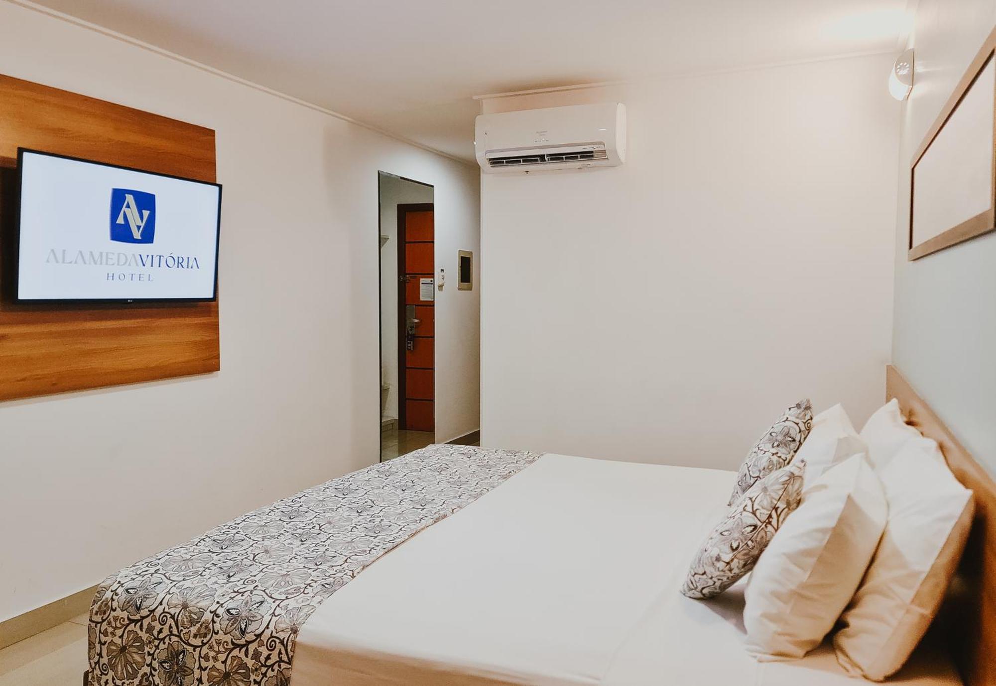 Alameda Vitoria Hotel ภายนอก รูปภาพ