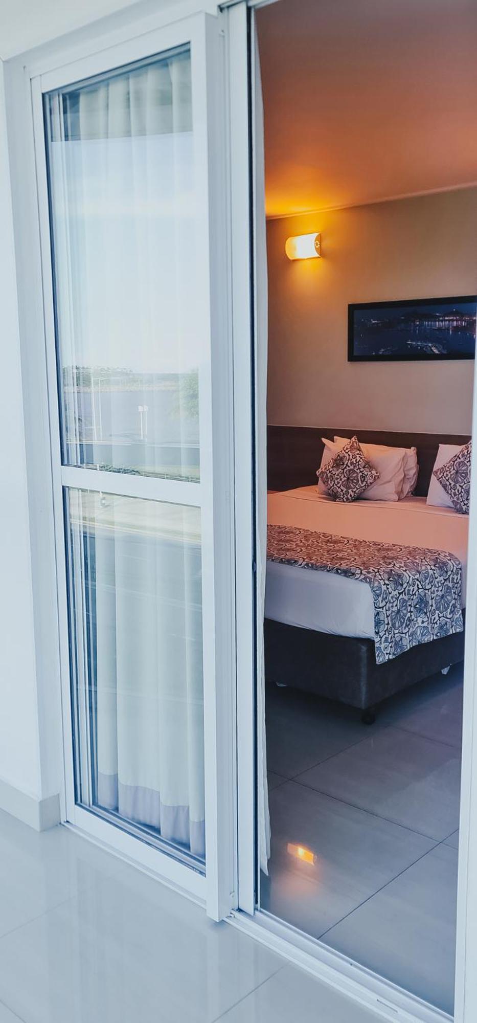 Alameda Vitoria Hotel ภายนอก รูปภาพ