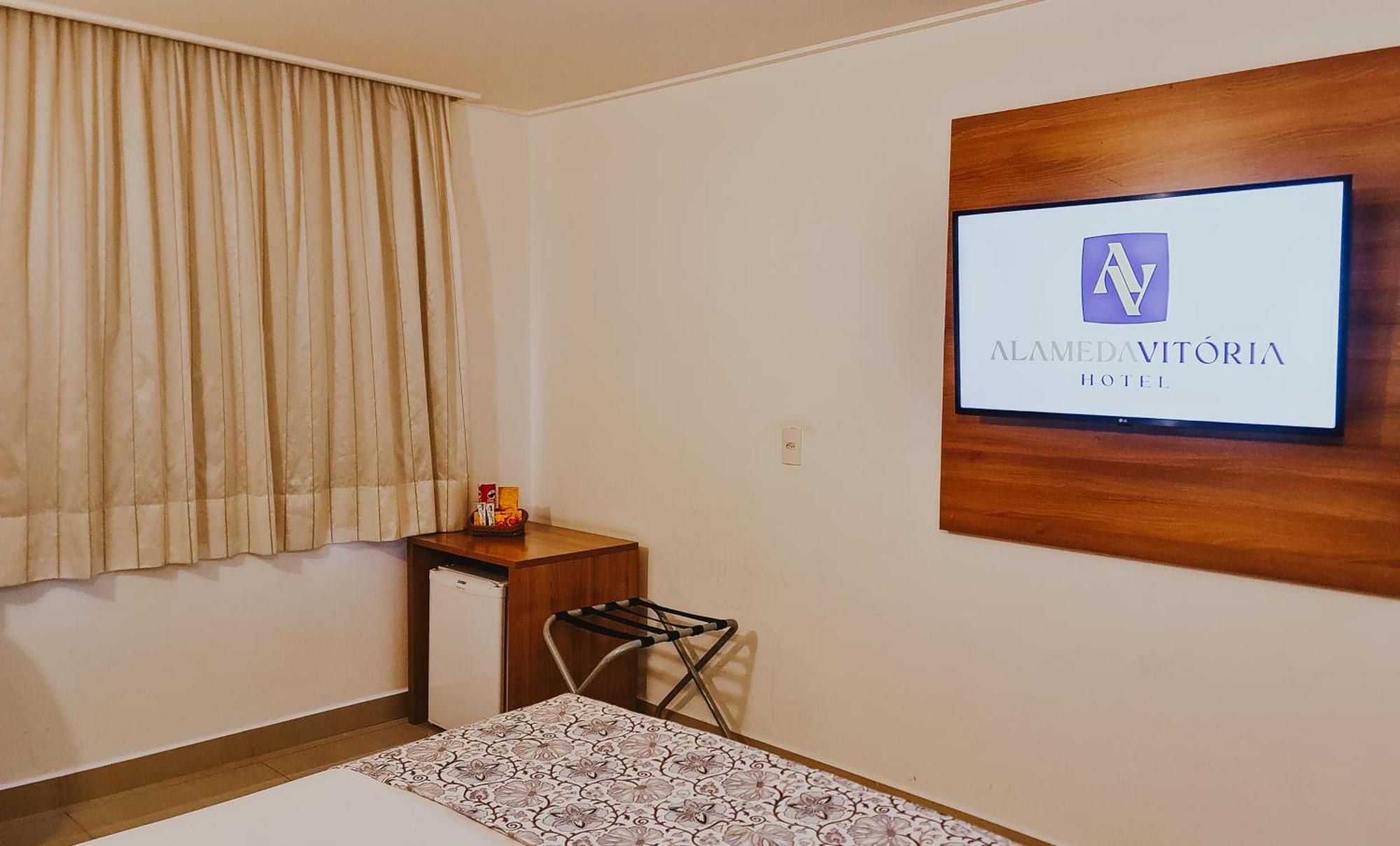 Alameda Vitoria Hotel ภายนอก รูปภาพ