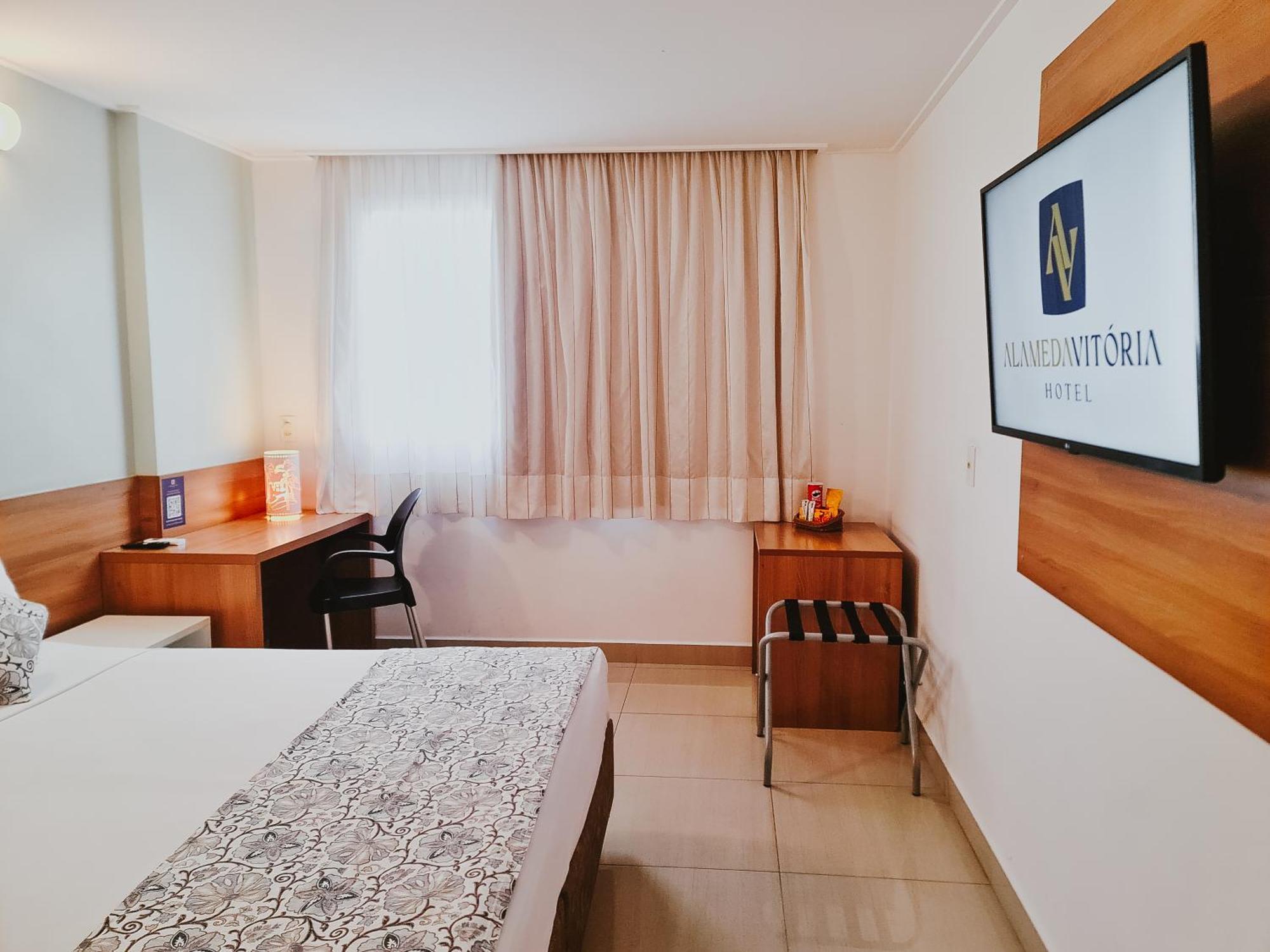 Alameda Vitoria Hotel ภายนอก รูปภาพ