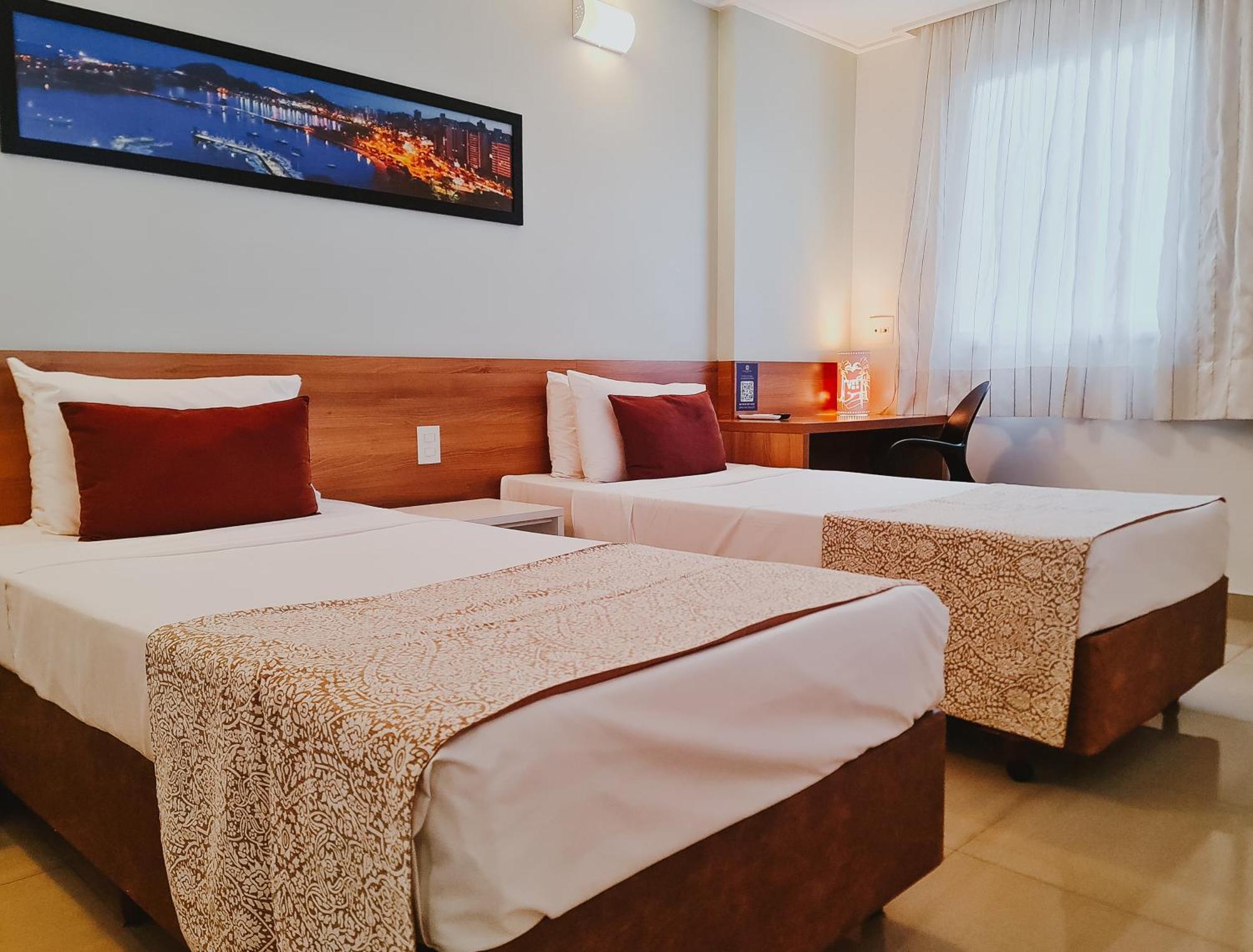 Alameda Vitoria Hotel ภายนอก รูปภาพ